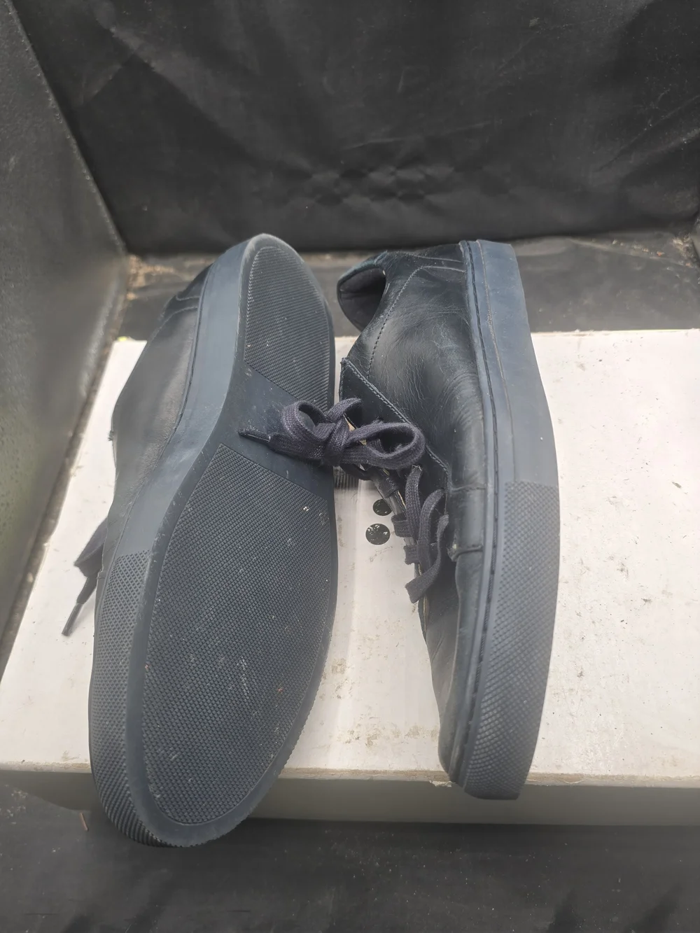 Banana Republic‎ Men's Dark Navy Leather Lace-Up Sneakers